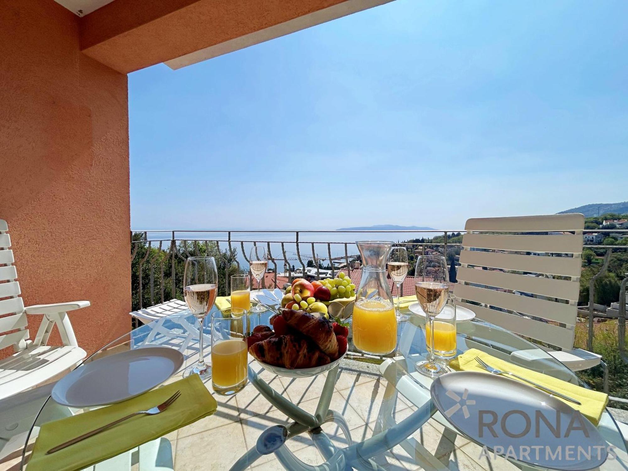 Rona Spacious Apartment With A Panoramic View Ičići Eksteriør bilde